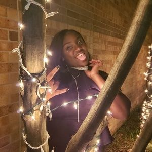 Meet your Posher, Monice